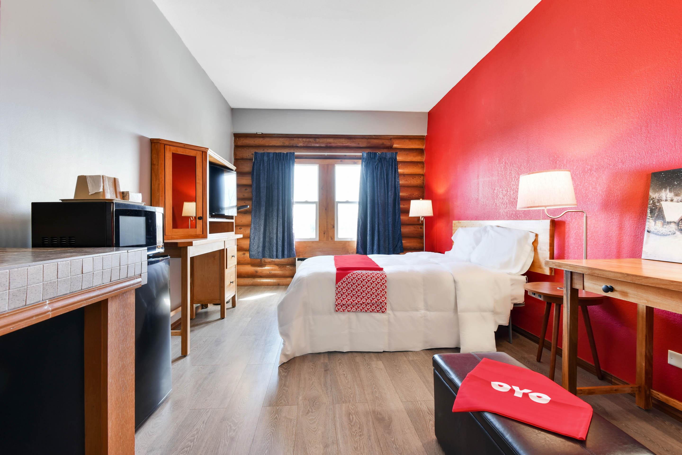 Casa Loma Inn & Suites By Oyo Davenport Ia Near I-80 מראה חיצוני תמונה