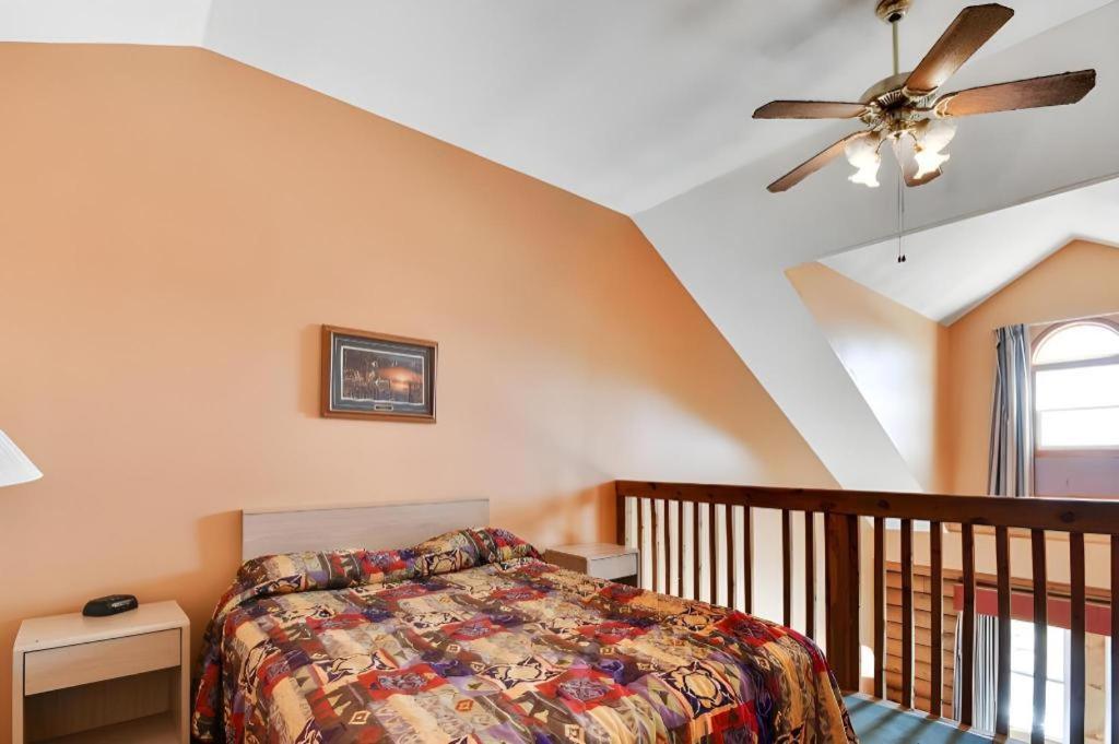 Casa Loma Inn & Suites By Oyo Davenport Ia Near I-80 מראה חיצוני תמונה