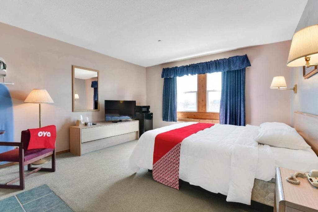 Casa Loma Inn & Suites By Oyo Davenport Ia Near I-80 מראה חיצוני תמונה