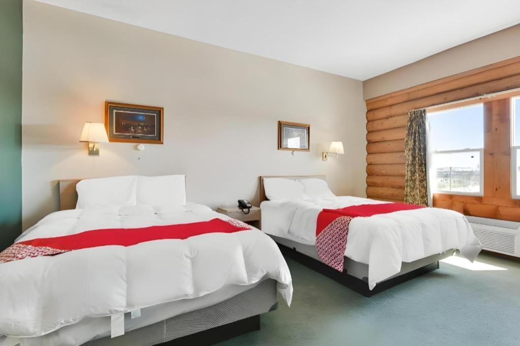 Casa Loma Inn & Suites By Oyo Davenport Ia Near I-80 מראה חיצוני תמונה